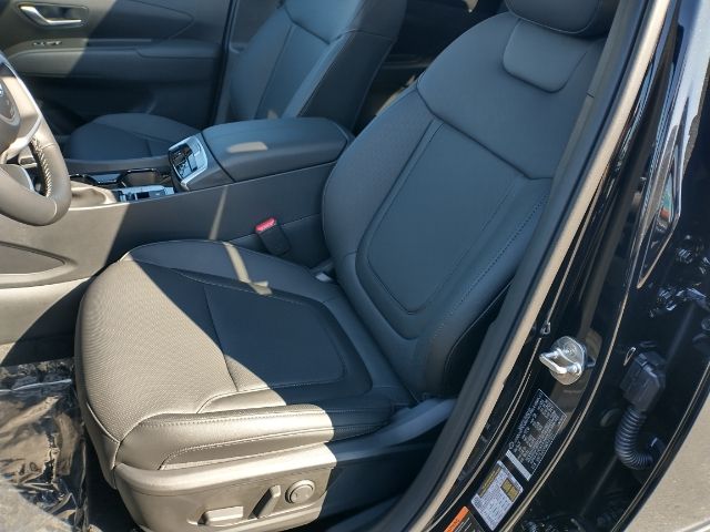 Vehicle image 16 of 33