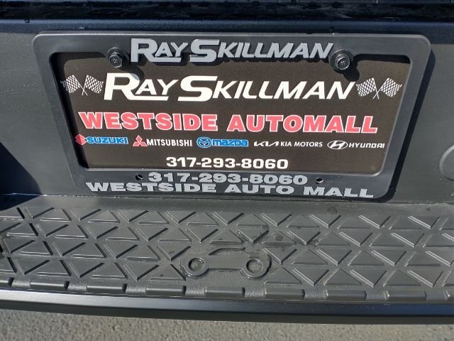 Vehicle image 19 of 33