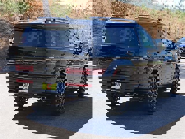 Vehicle image 8 of 48
