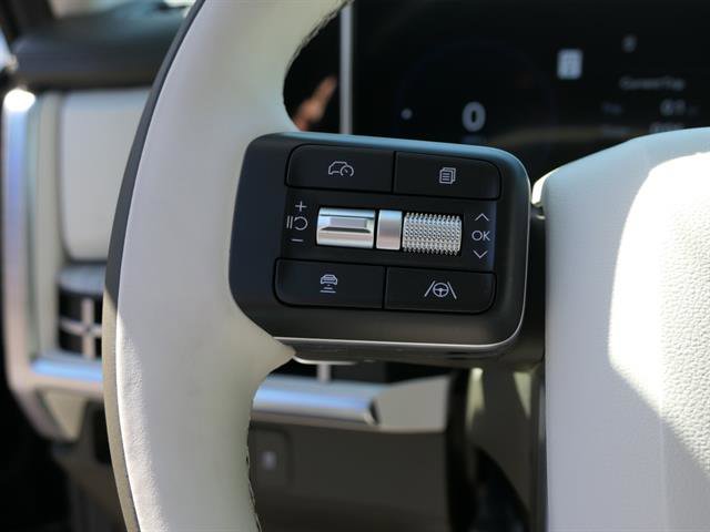 Vehicle image 18 of 48