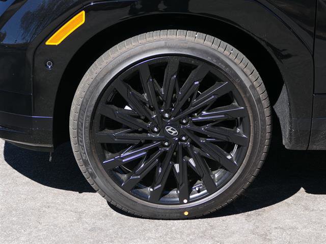 Vehicle image 15 of 48
