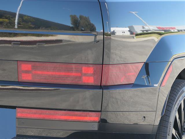 Vehicle image 13 of 48
