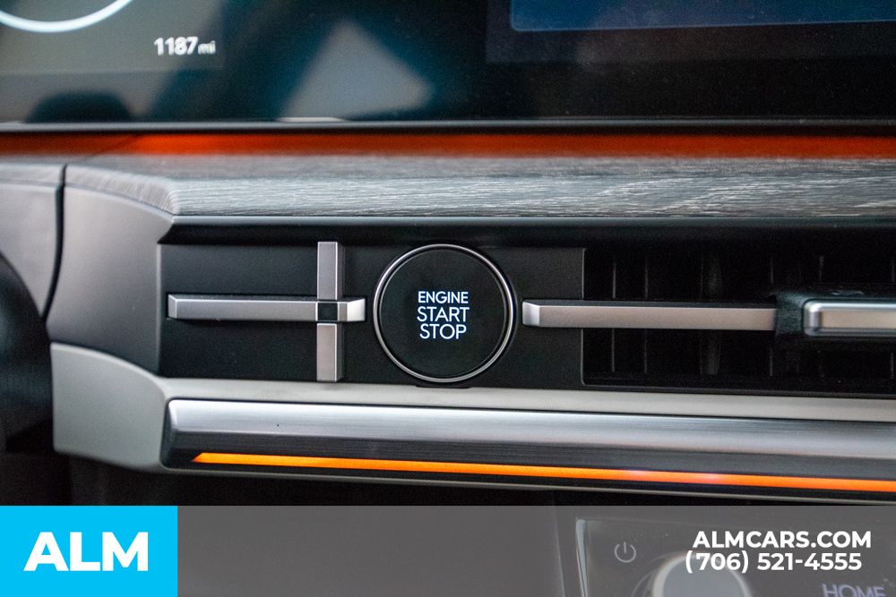 2024 Hyundai Santa Fe Calligraphy Image 16 of 49