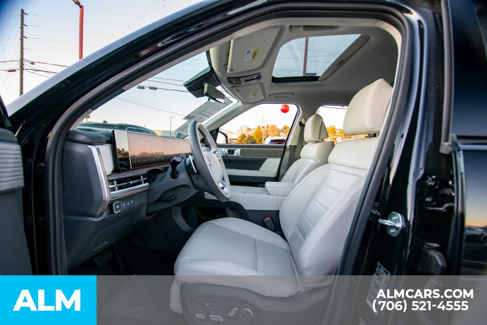 2024 Hyundai Santa Fe Calligraphy Image 8 of 49