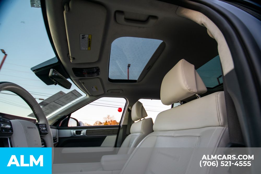 2024 Hyundai Santa Fe Calligraphy Image 9 of 49