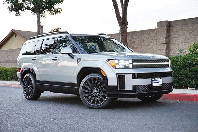 Vehicle image 4 of 46