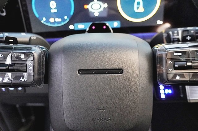 Vehicle image 44 of 46