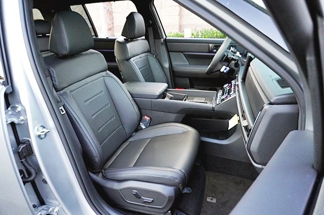 Vehicle image 15 of 46