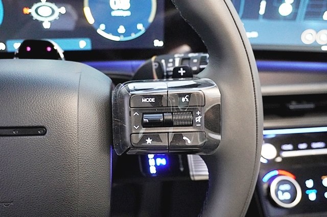 Vehicle image 45 of 46