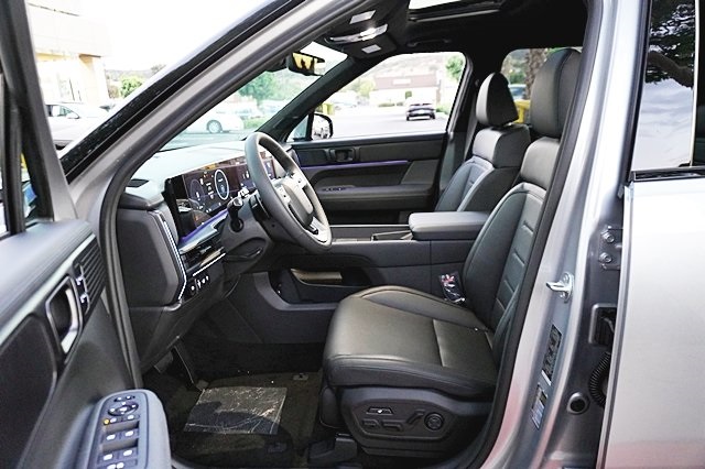 Vehicle image 18 of 46