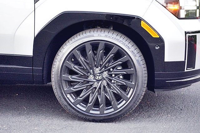 Vehicle image 10 of 46
