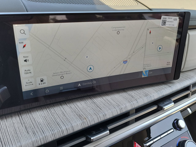 Vehicle image 10 of 25