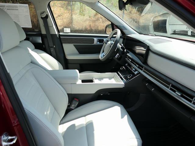 Vehicle image 32 of 35