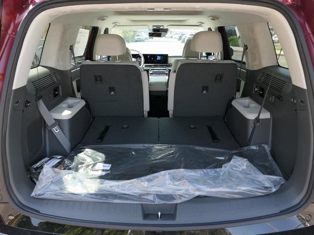 Vehicle image 26 of 35