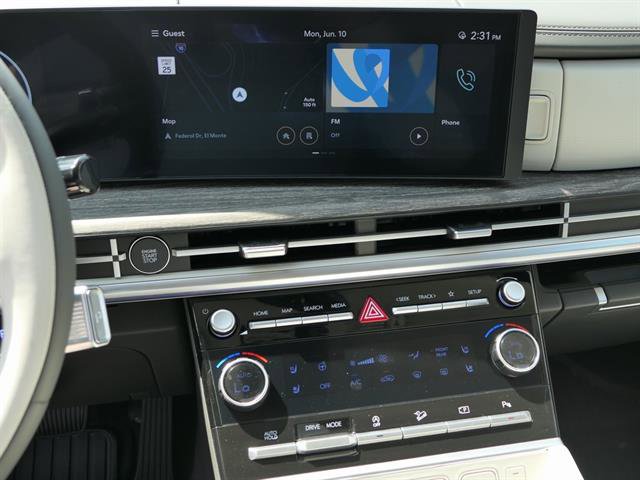 Vehicle image 21 of 35