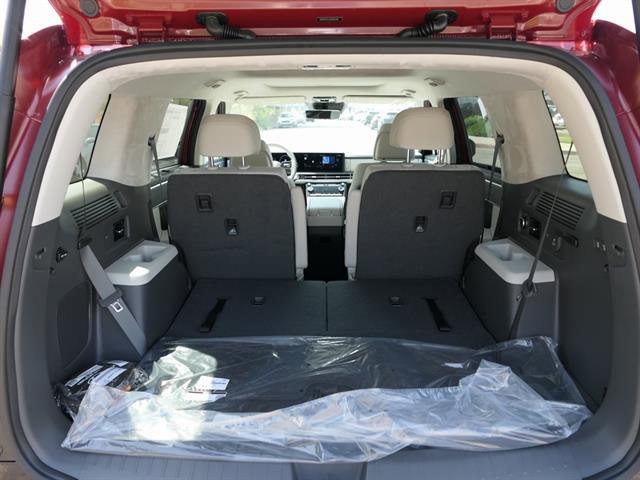 Vehicle image 25 of 35