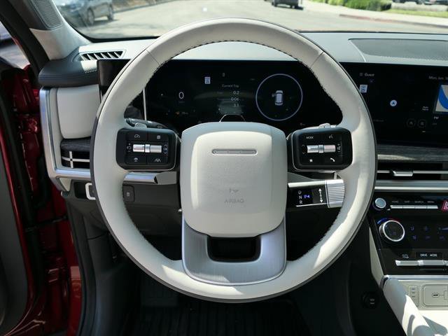 Vehicle image 20 of 35