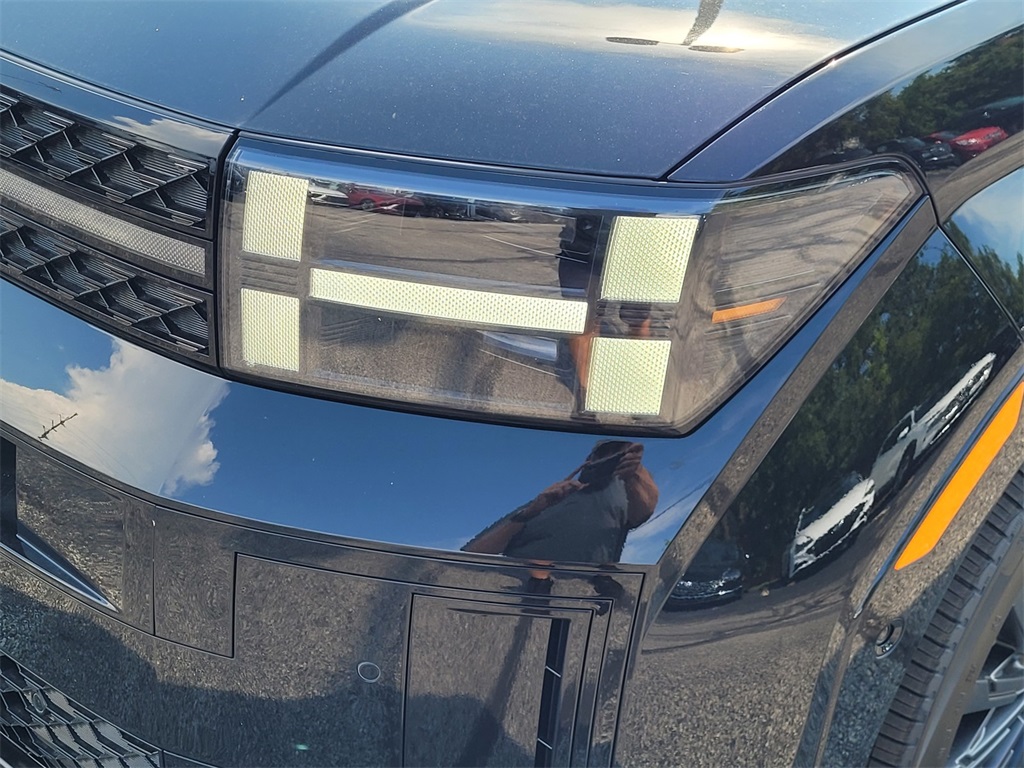 Vehicle image 11 of 35