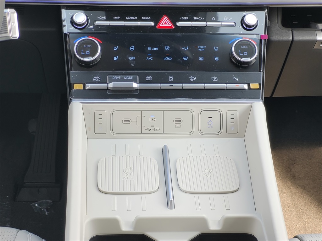 Vehicle image 23 of 35
