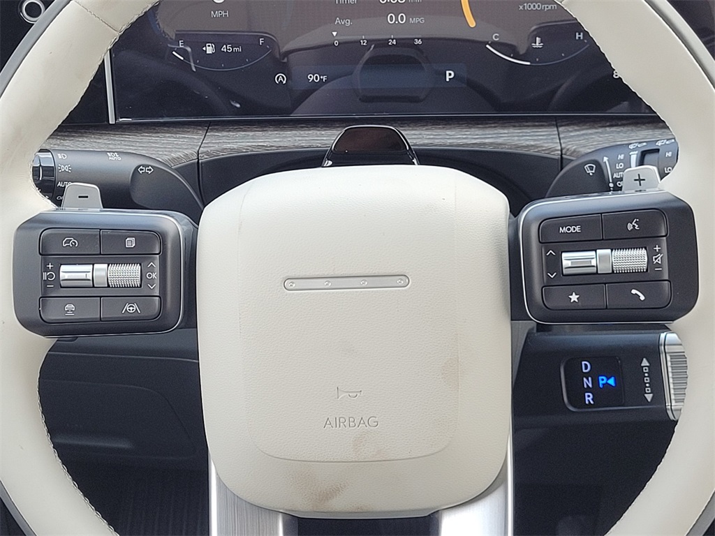 Vehicle image 26 of 35