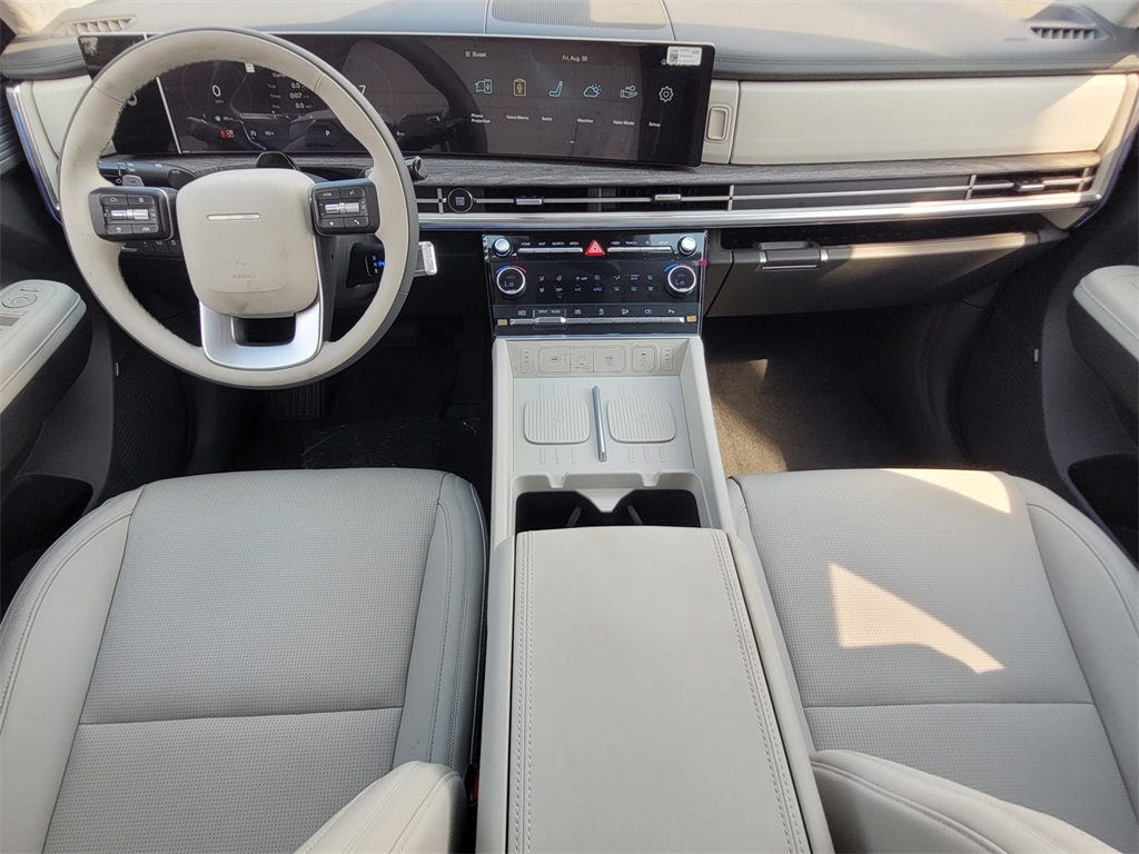 Vehicle image 20 of 35