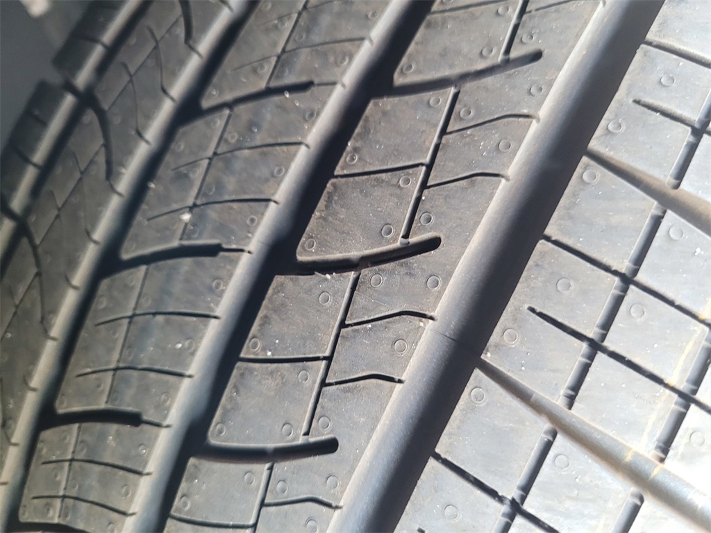 Vehicle image 13 of 35
