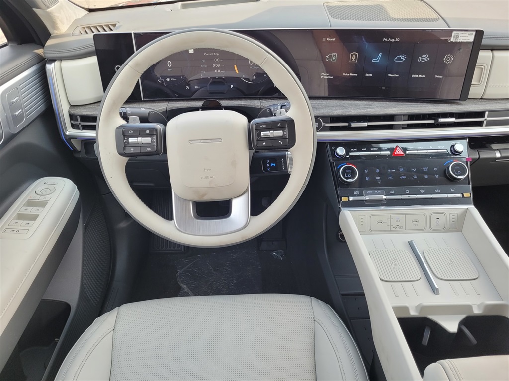 Vehicle image 25 of 35