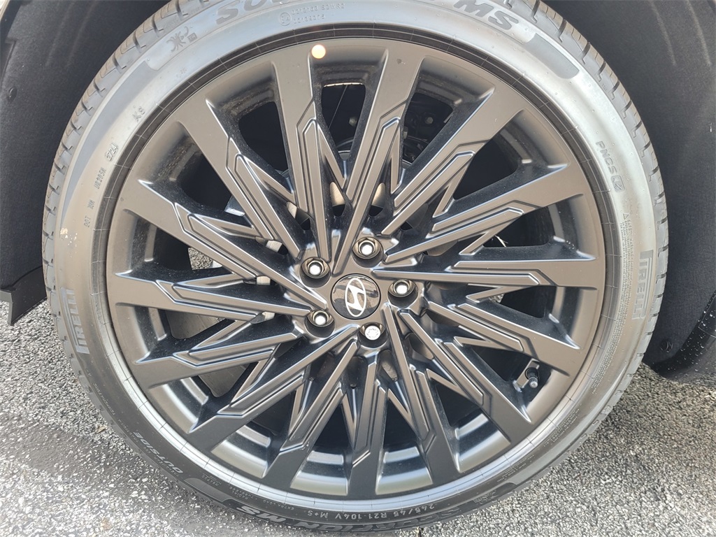 Vehicle image 12 of 35