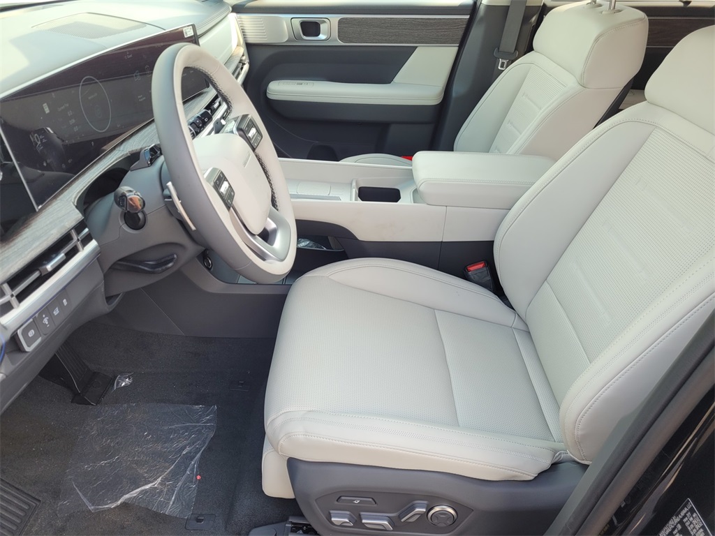 Vehicle image 15 of 35