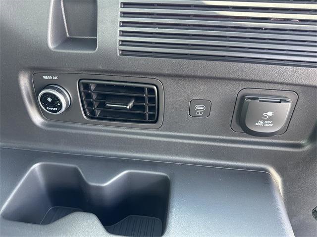 2024 Hyundai Santa Fe Calligraphy Image 30 of 40