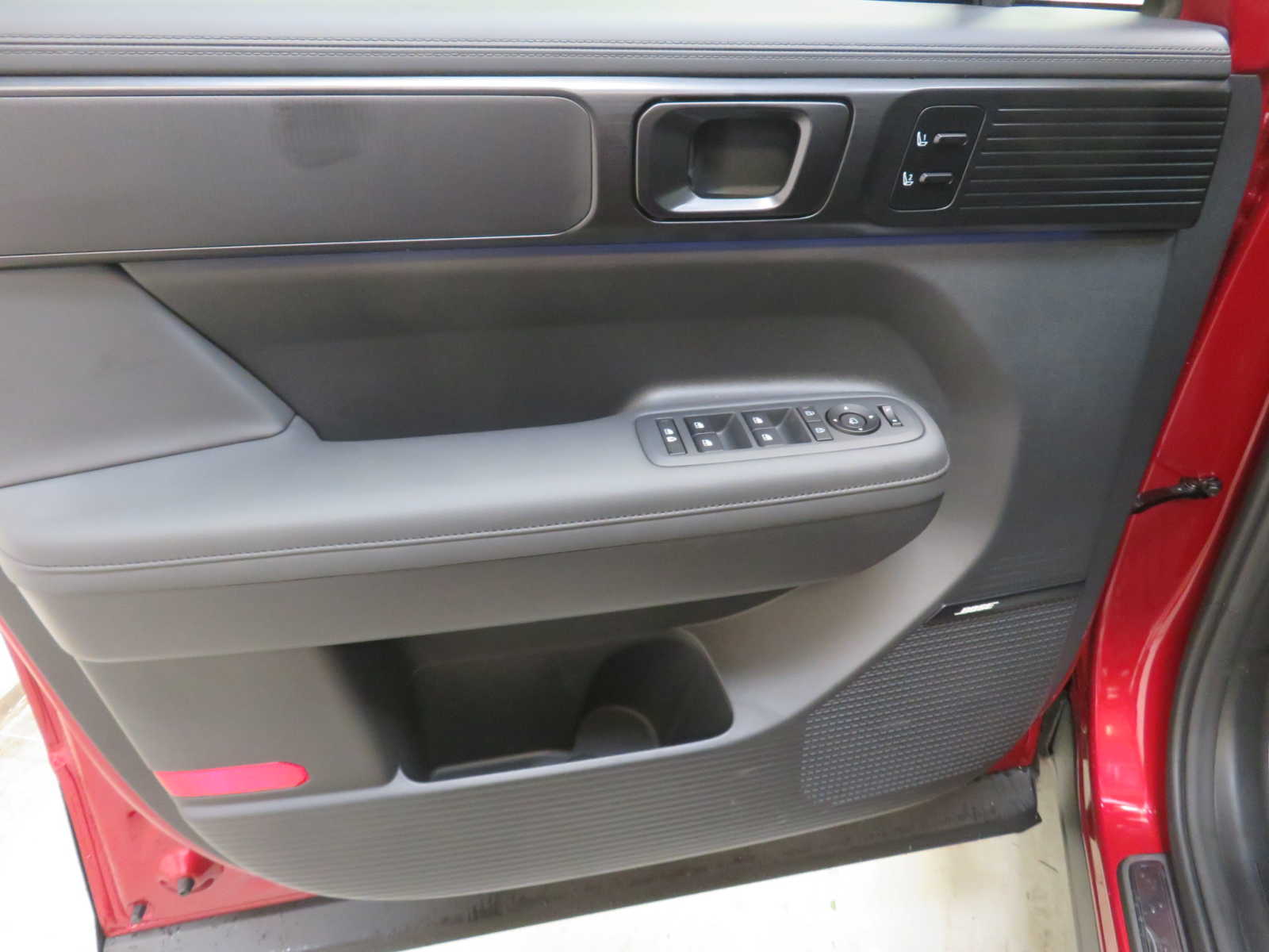 Vehicle image 10 of 20