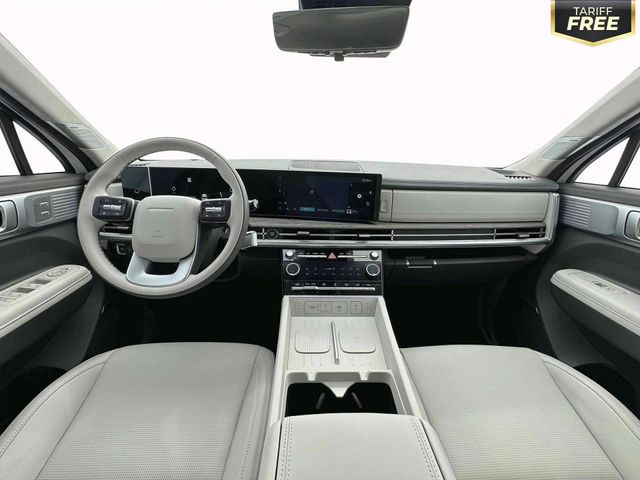 Vehicle image 13 of 19