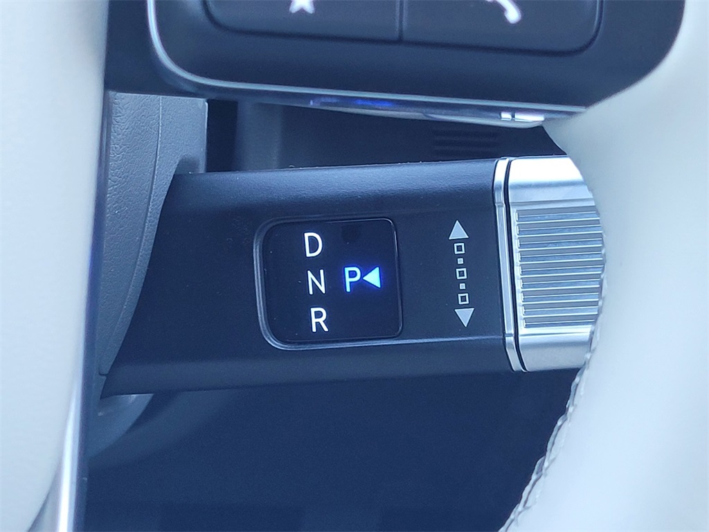 Vehicle image 24 of 35