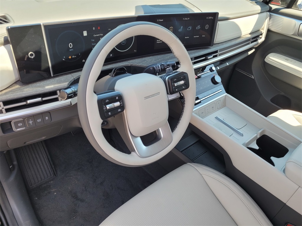 Vehicle image 13 of 35