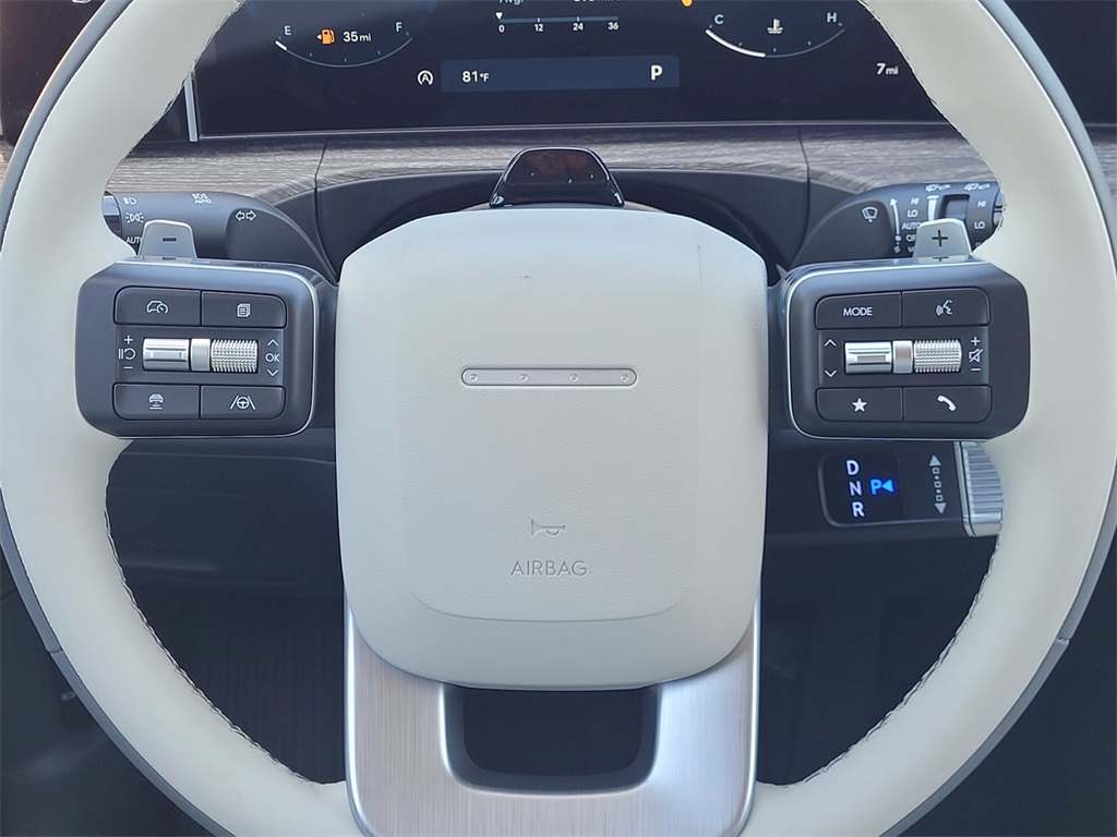 Vehicle image 26 of 35