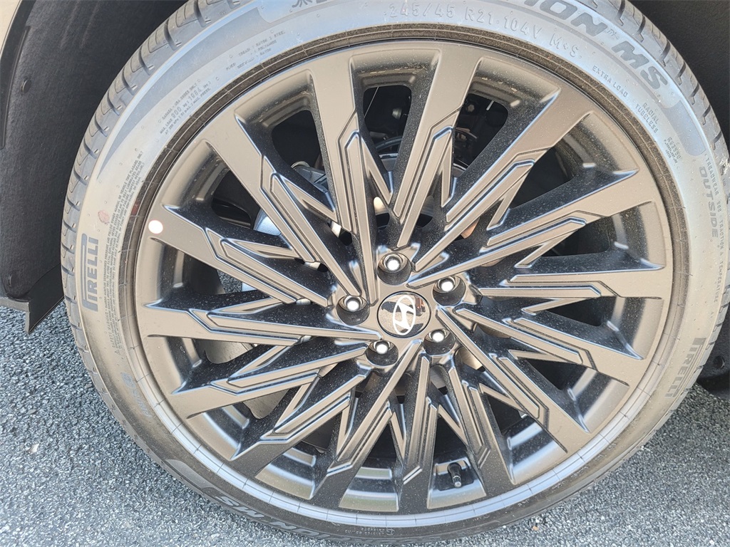 Vehicle image 12 of 35