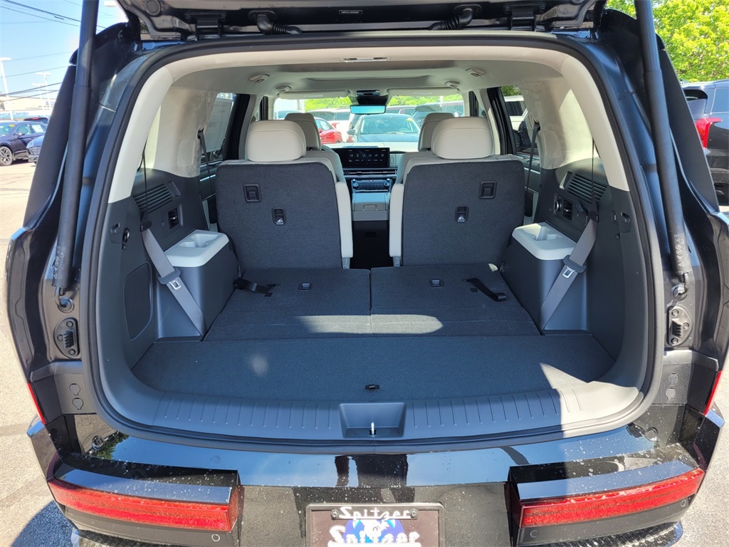 Vehicle image 16 of 35