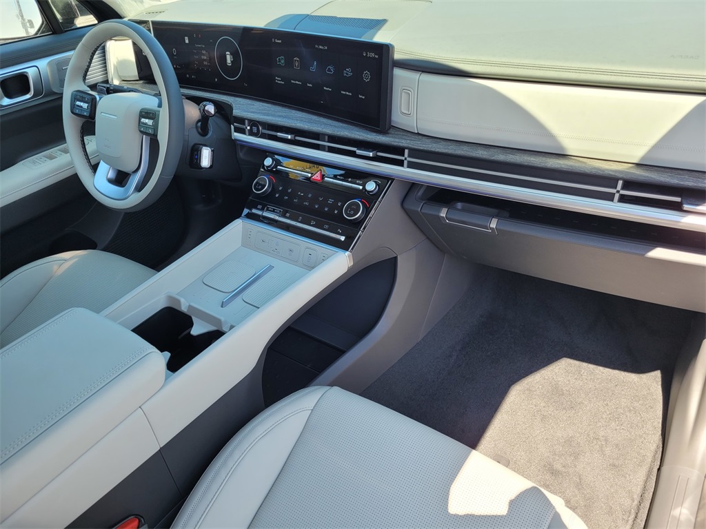 Vehicle image 19 of 35