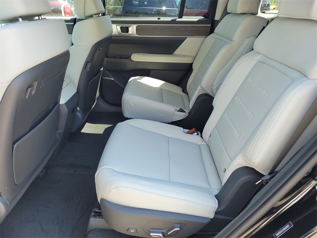 Vehicle image 15 of 35