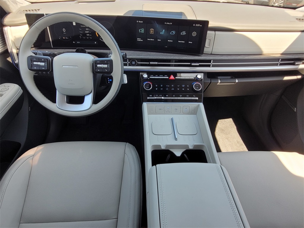 Vehicle image 20 of 35