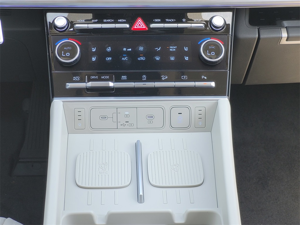 Vehicle image 23 of 35