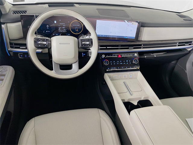 Vehicle image 10 of 20