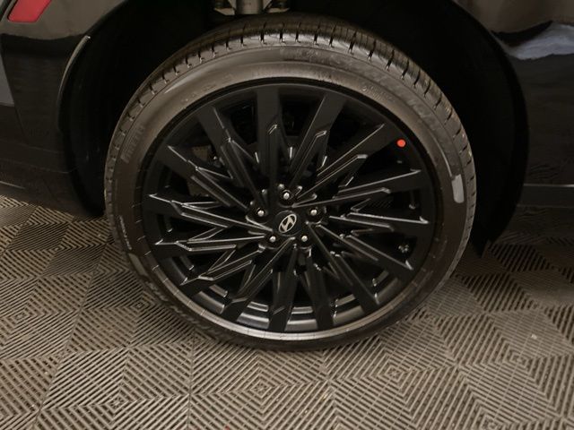 Vehicle image 10 of 23