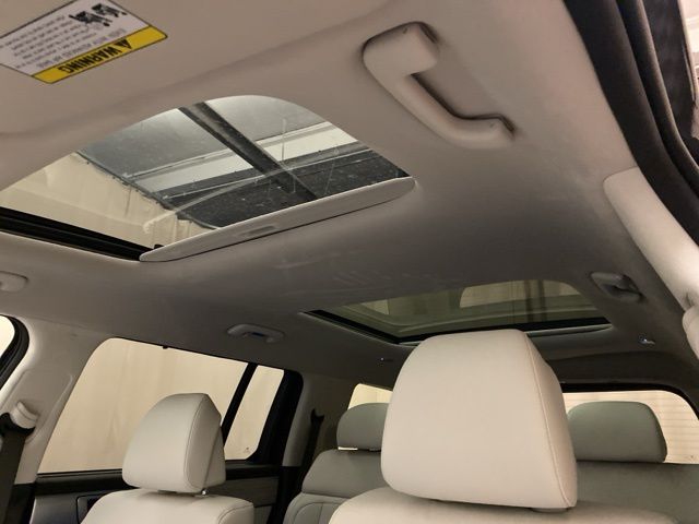 Vehicle image 23 of 23