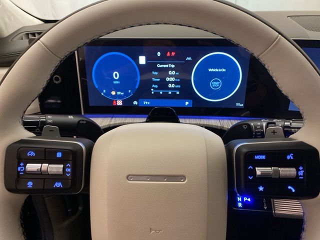 Vehicle image 22 of 23