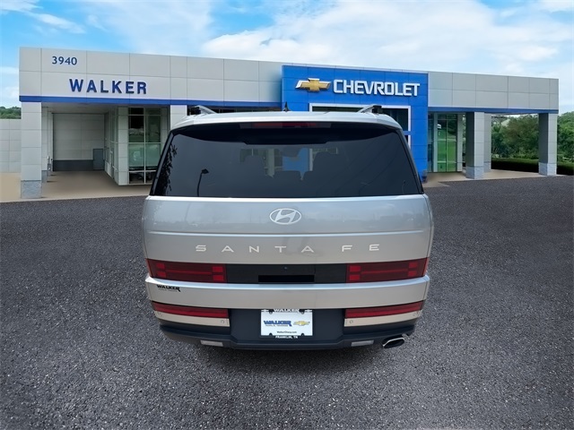 Vehicle image 6 of 44