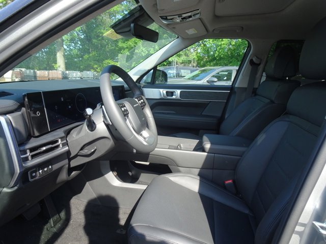 Vehicle image 4 of 7