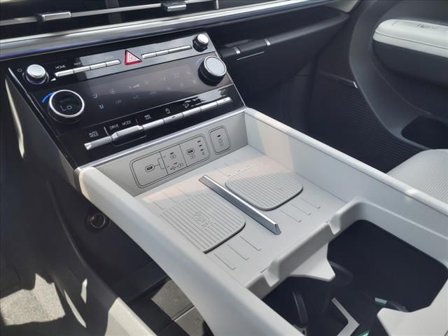 Vehicle image 19 of 22