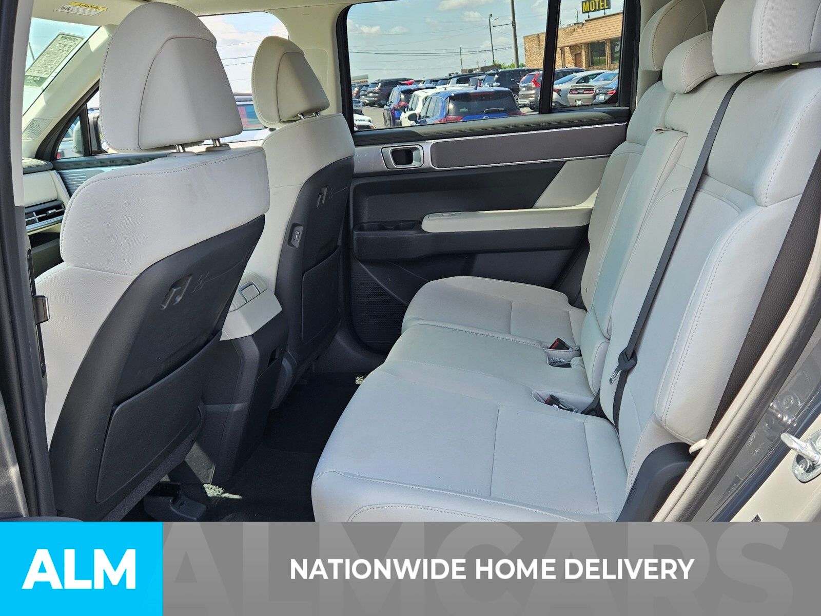 Vehicle image 10 of 39