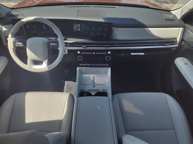Vehicle image 11 of 21